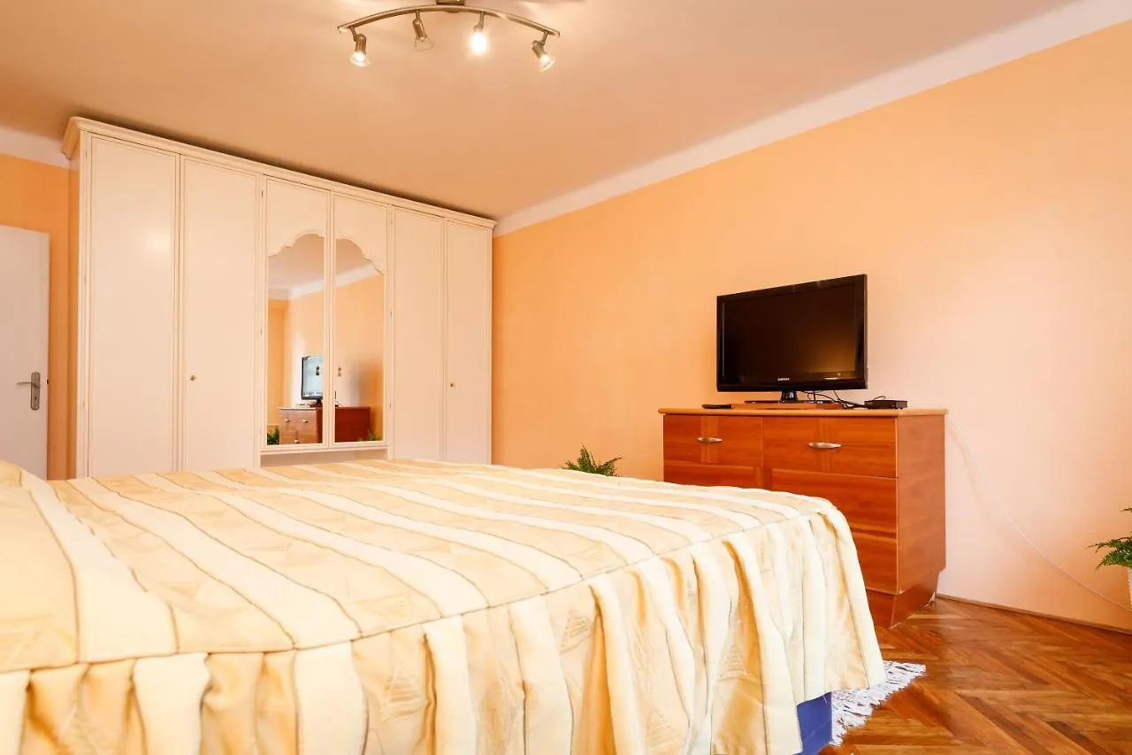Apartments Tgm 11 Карловы Вары