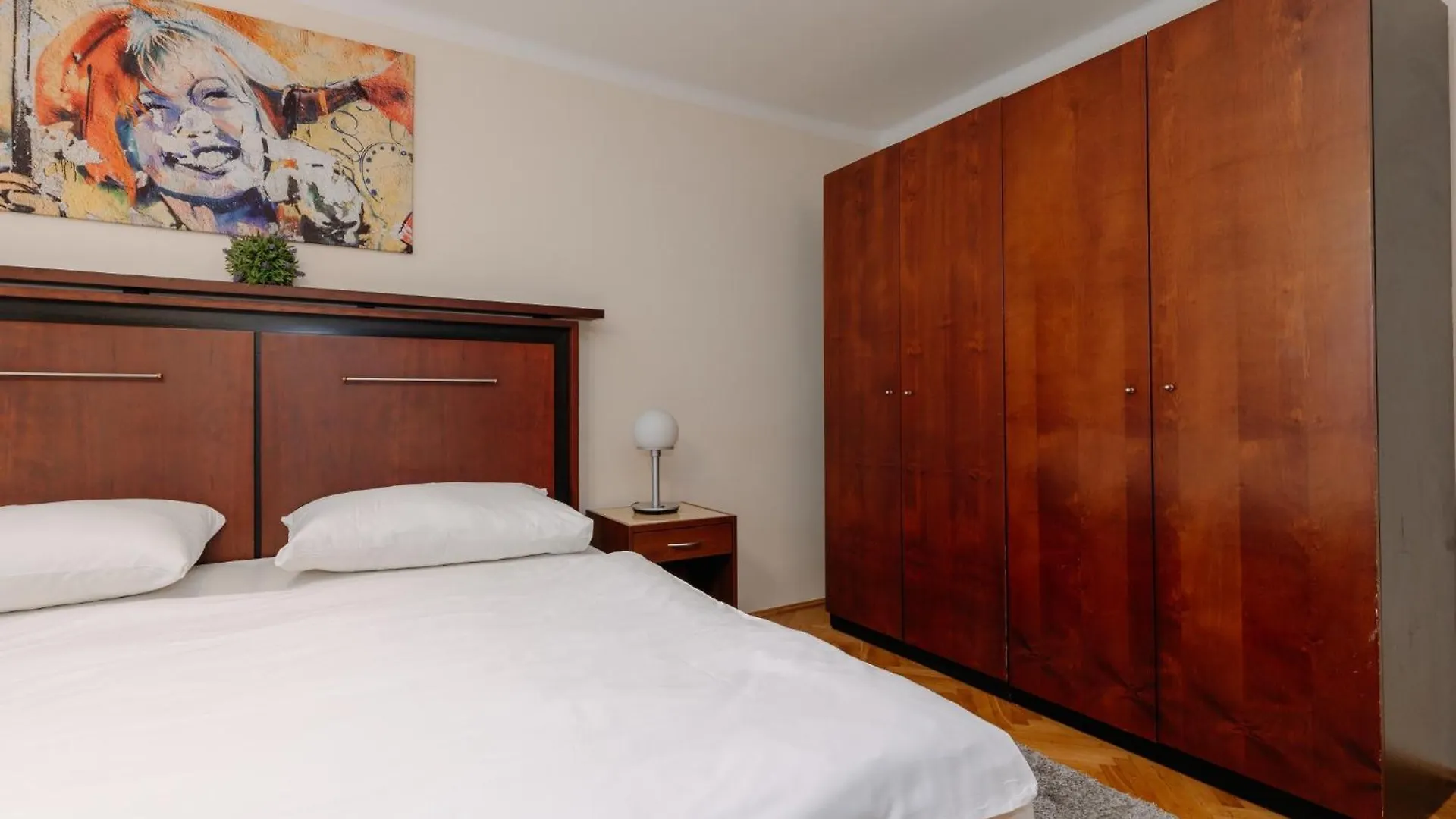 Apartments Tgm 11 Карловы Вары